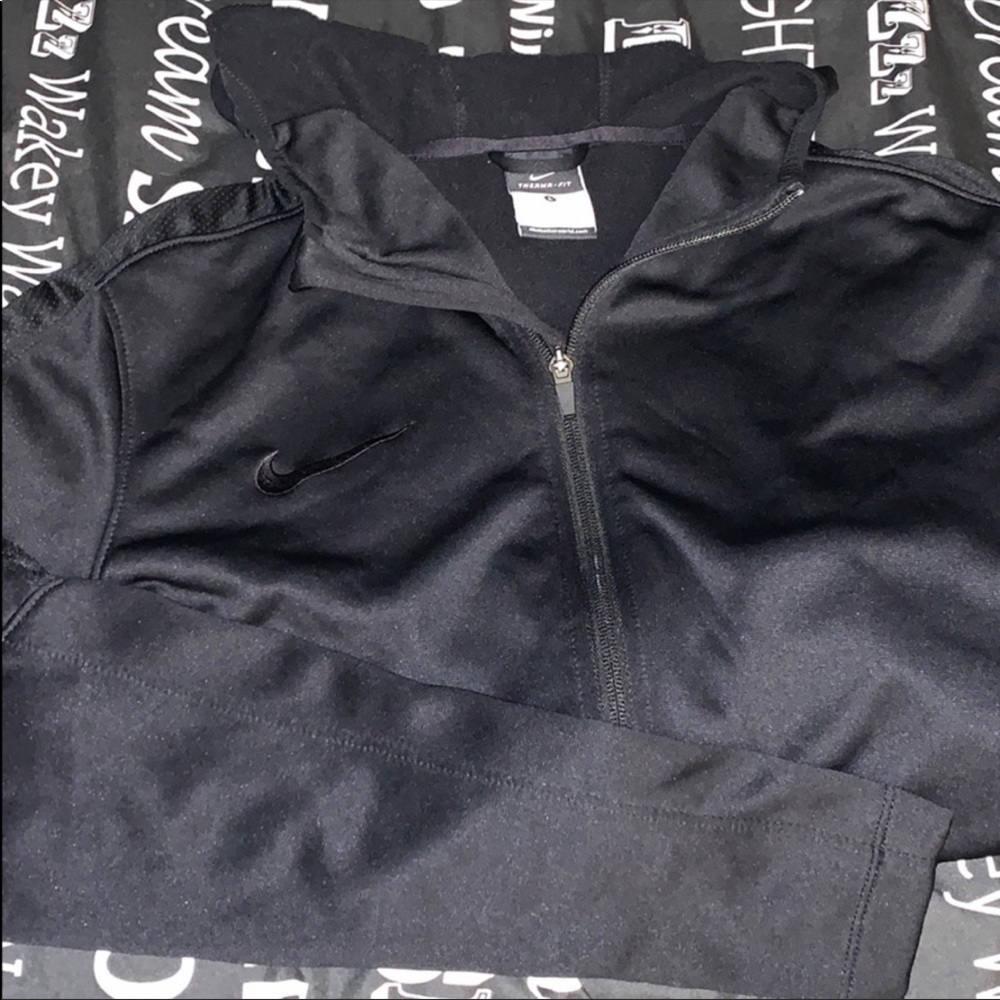 Nike Therma Fit sweater